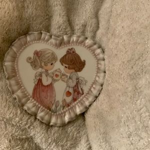 Vintage Friendship Precious Moments decor